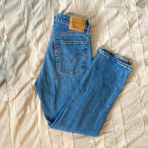 Levi’s Wedgie Straight - Medium Wash